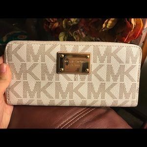 Michael Kors wallet